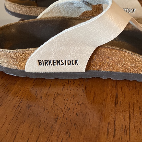 Birkenstock Gizeh size 38. Metallic Pearl color - Picture 3 of 3